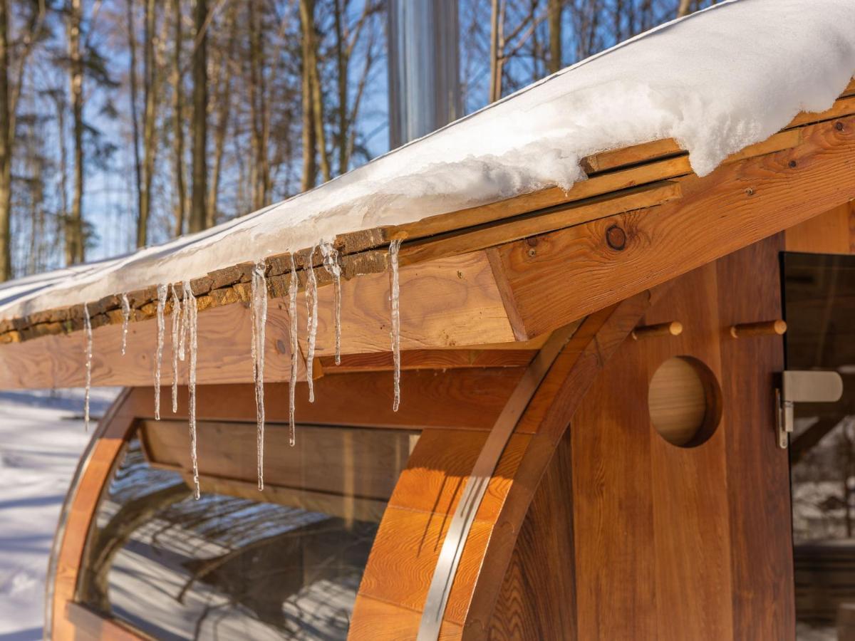 Отель Treehous Sneznik S Wellness Долни-Морава Экстерьер фото